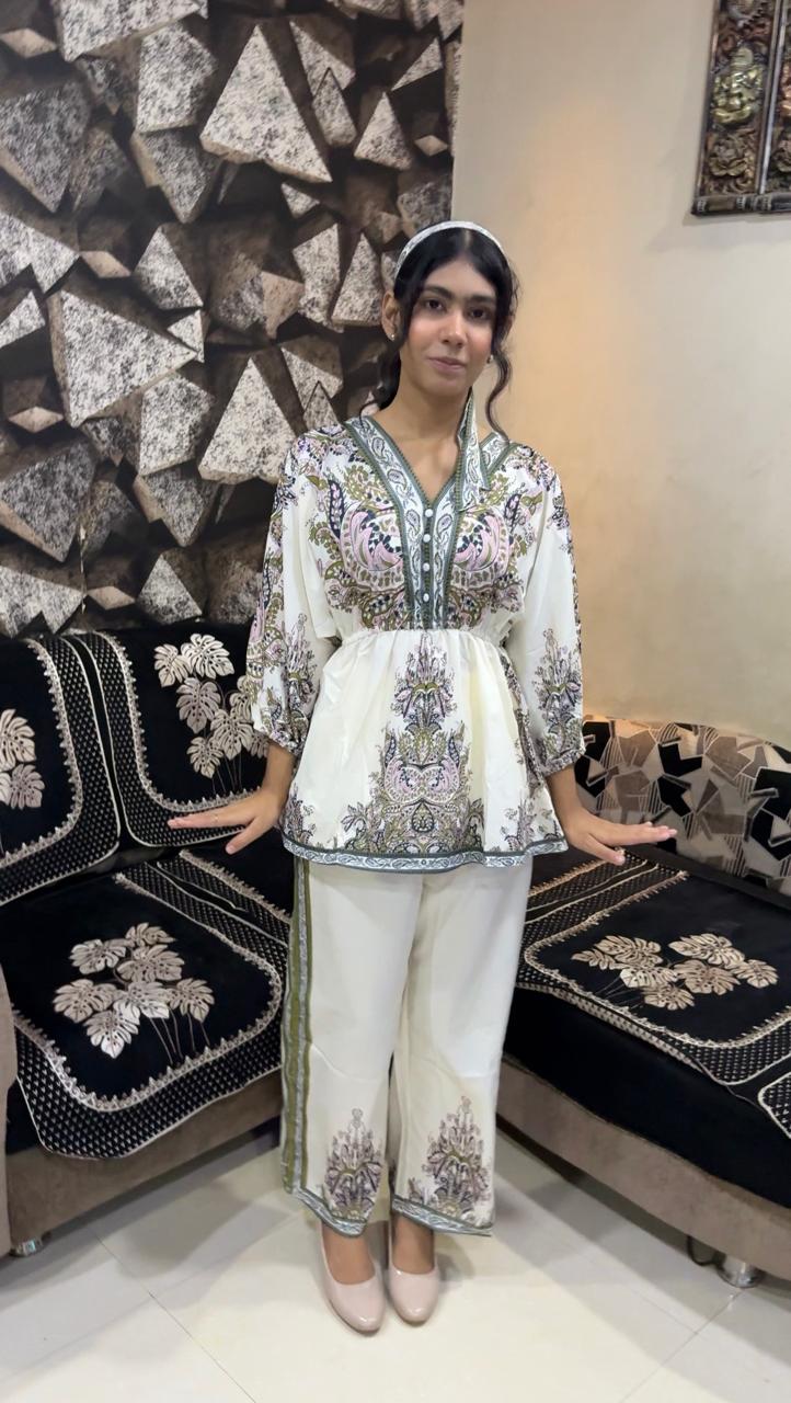 ✨ Royal Bloom Printed Kimono Set – Elegance in Motion
