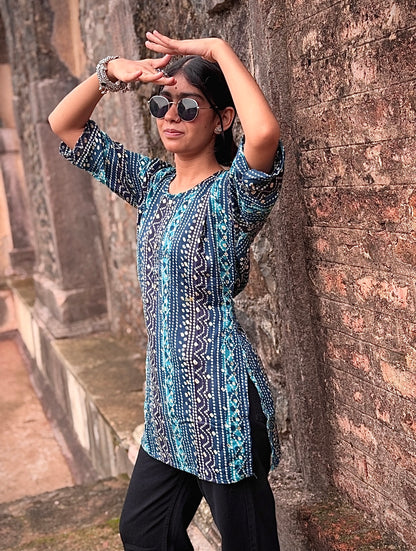 Straight-cut Short Kurti for a relaxed silhouette