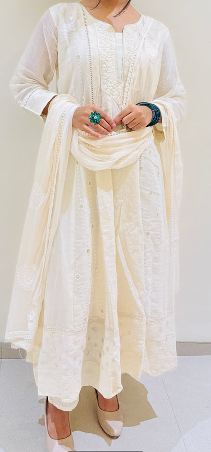 ✨ Elegant Off-White Chikankari Anarkali Set | Timeless Ethnic Charm