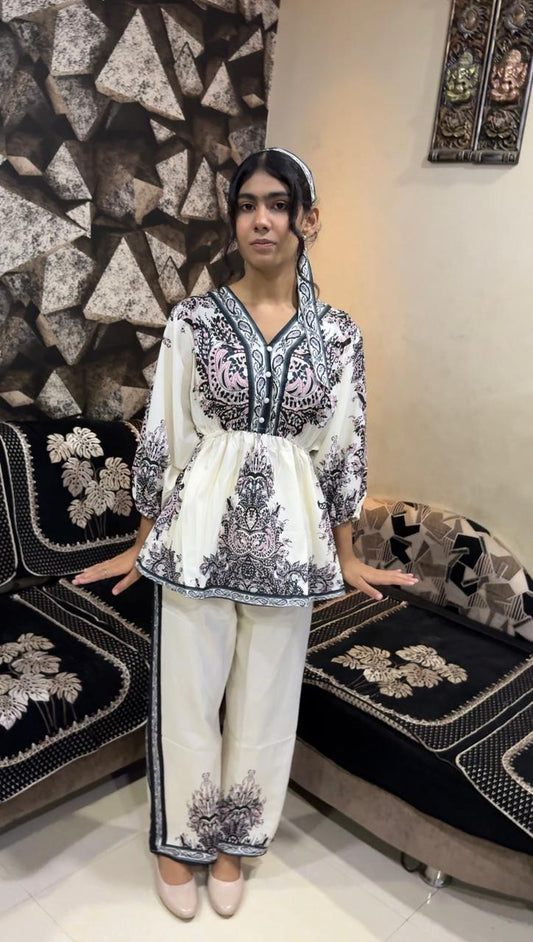 ✨ Royal Bloom Printed Kimono Set – Elegance in Motion