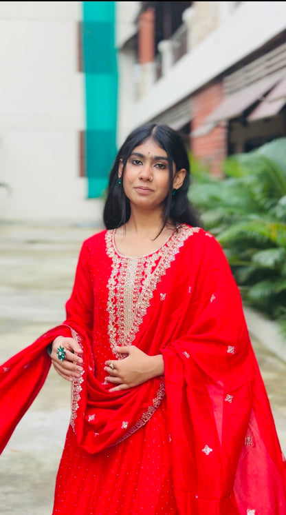 ❤️ Gulzaar Red Embroidered Anarkali Suit