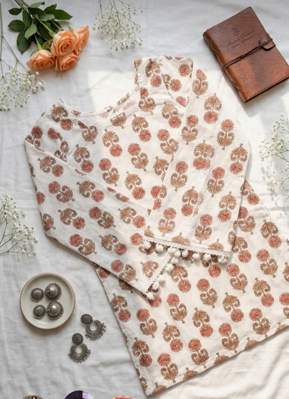 Vintage Floral Lace-Up Cotton Short Kurti with Bell Sleeves