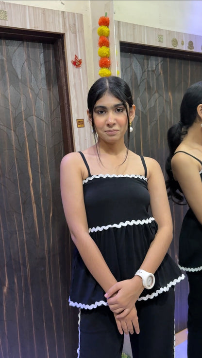 Viral  Scallop-Edge Lounge Co-ord Set